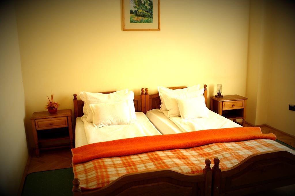 Hotel Tivoli Sovata Oda fotoğraf